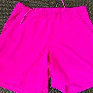 Lululemon men’s Pace Breaker Linerless 7” shorts. Size XL